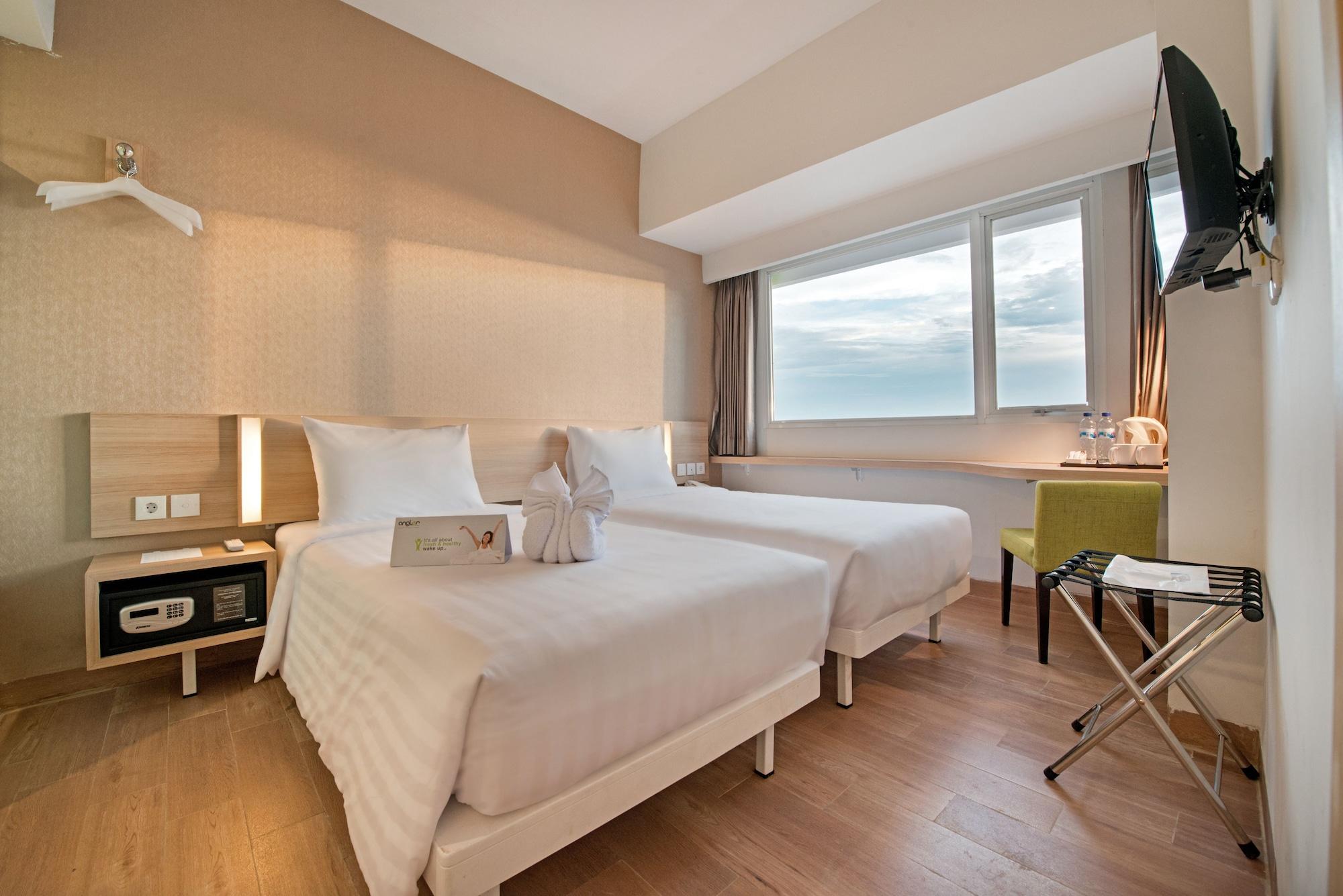 Whiz Prime Hotel Hasanuddin Makassar Eksteriør billede