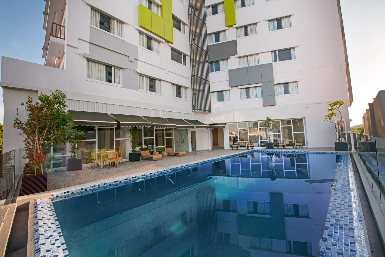 Whiz Prime Hotel Hasanuddin Makassar Eksteriør billede