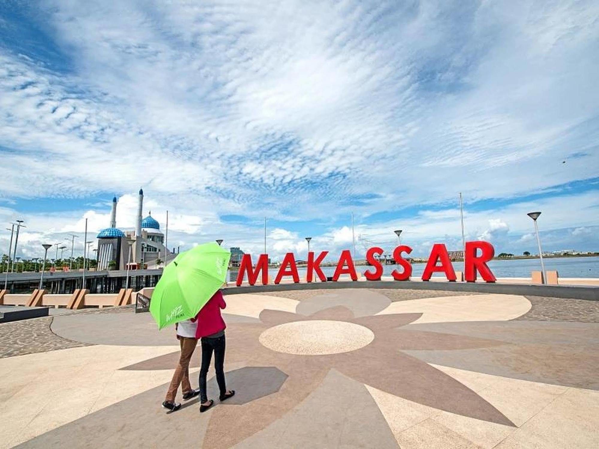 Whiz Prime Hotel Hasanuddin Makassar Eksteriør billede